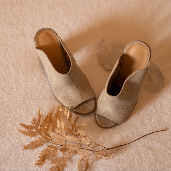 Express Open Toe Booties - Picture 3 of 4